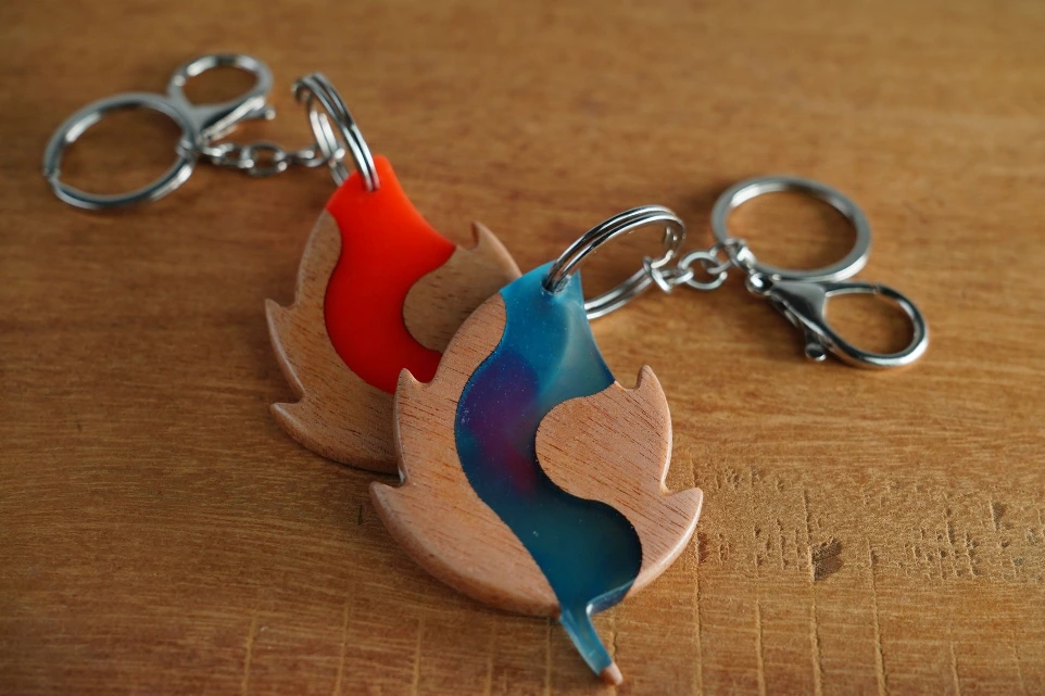Key'd branded - Handcrafted solid wood epoxy leaf  key chains with premium finish - O-des Studios